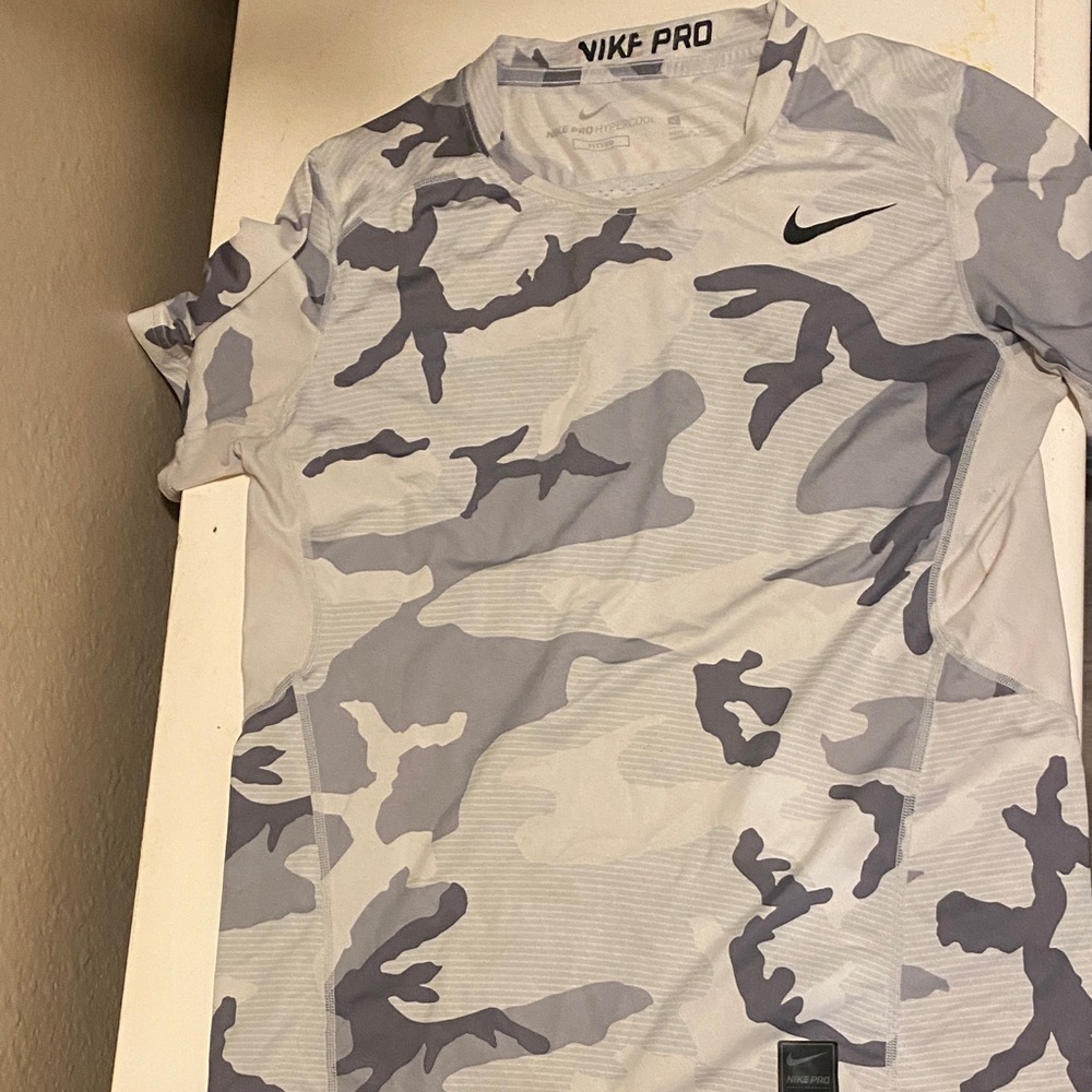 Nike Pro Kids Gray Camo Tee